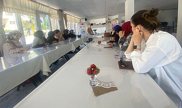 Kavak'ta çilek reçeli yapma kursu