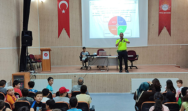 Kur'an kursu öğrencilerine trafik eğitimi