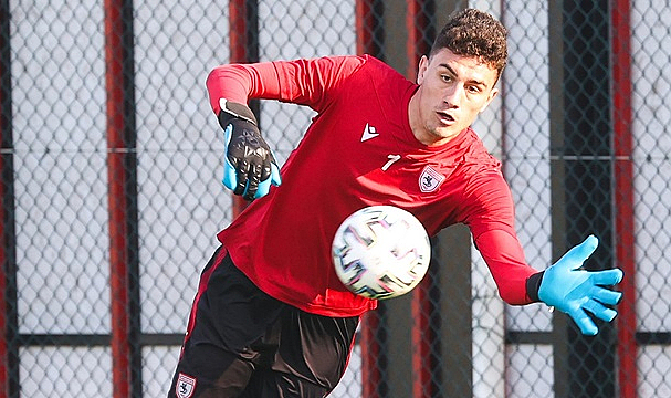 Nurullah Aslan Vanspor’a gitti