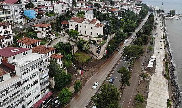 Ordu’da kapanan sahil yolu ulaşıma açıldı