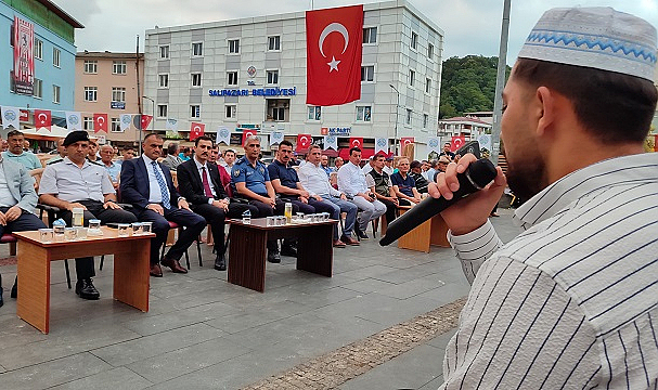 Salıpazarı’nda dualar şehitler için okundu