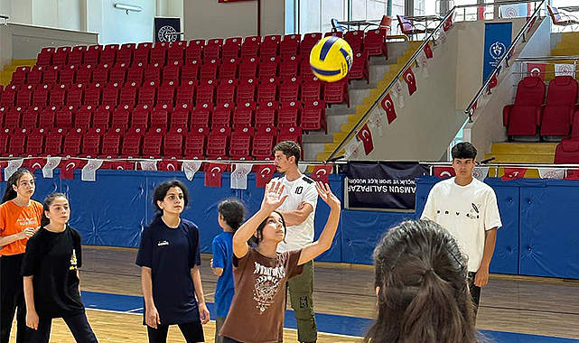 Salıpazarı’ndan voleybola büyük ilgi var