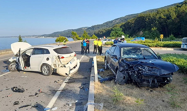 Samsun'da iki otomobil çarpıştı: 5 yaralı
