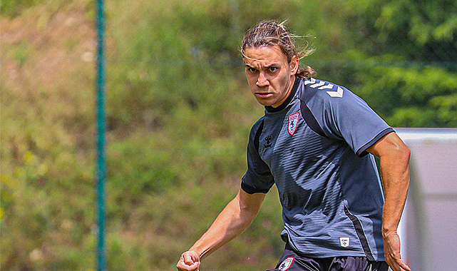 Taylan Antalyalı takıma erken uyum sağladı