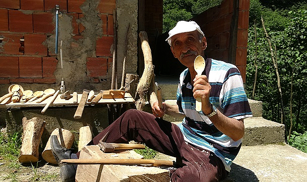Teknolojiye inat ata mesleğine devam