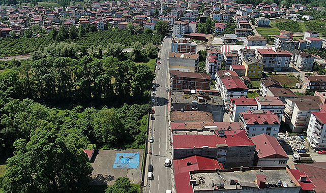 Terme’de iki caddeyi Büyükşehir yeniledi