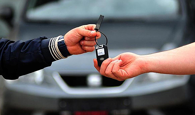 Ticaret Bakanı Ömer Bolat'tan açıklama: 2. el araç ithalatına izin çıkacak mı?