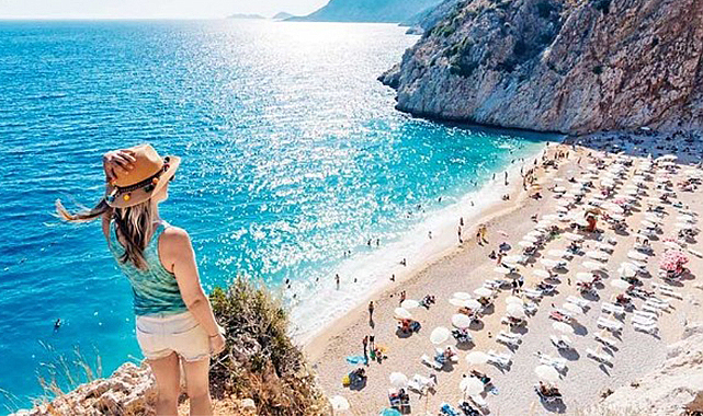 Turizm geliri ikinci çeyrekte yüzde 27 arttı