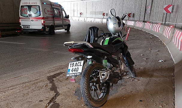 Ucube alt geçitte motosiklet kazası