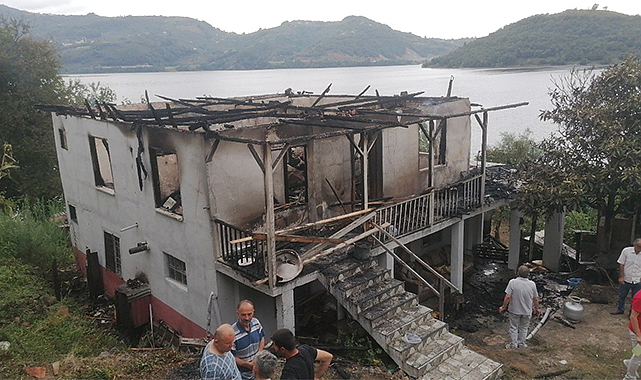 Ayvacık'ta yangın faciası! 1 ölü, 1 yaralı