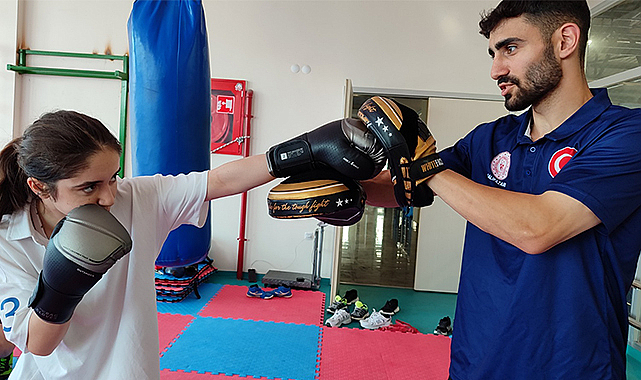 Baba ve oğlunun hedefi şampiyonlar çıkarmak