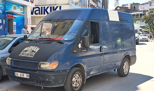 Bafra’da minibüs yayaya çarptı