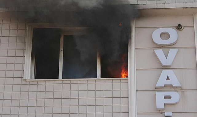 Bafra'daki iş yeri alev aldı!