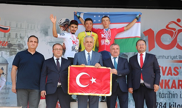 Bisikletçiler Havza’ya geldi! Kazanan Özbekistanlı