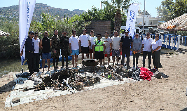 Bodrum'da deniz dibi temizliği Küçükbük Koyu'nda sürdü