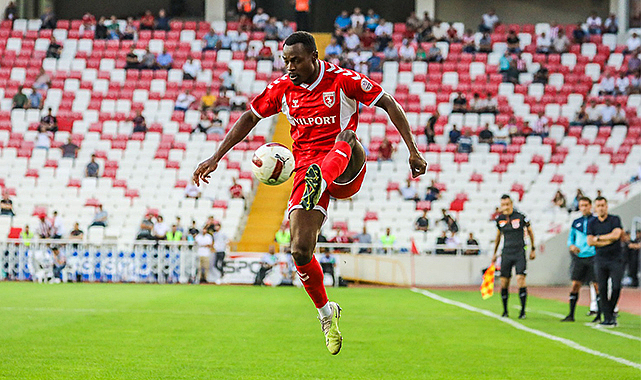 Bola’ya Sivasspor maçında tam not