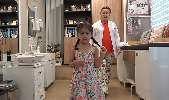 Bunun adı mucize! Minik Mina komada geldiği hastaneden yürüyerek çıktı