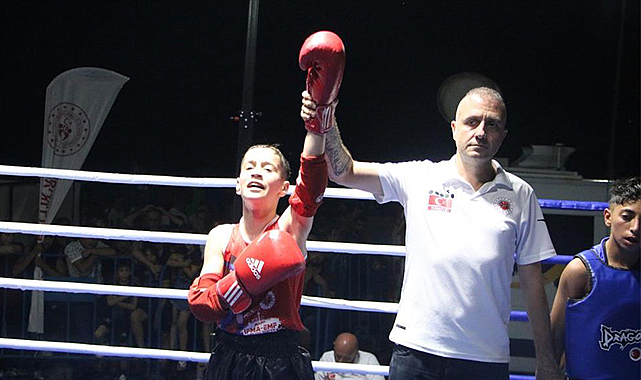 Canikli sporcular turnuvanın yıldızı oldu