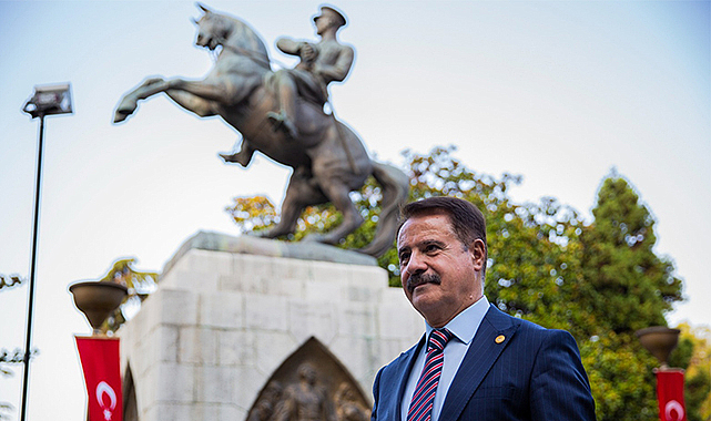 Deveci: 30 Ağustos ile karanlıklar aydınlığa ulaştı