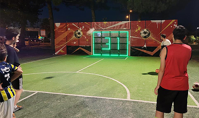 Elektronik futbol kalesine yoğun ilgi