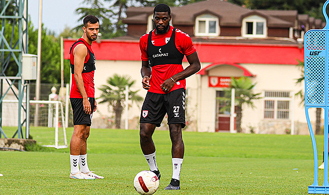 Laura Fenerbahçe maçında 11'i istiyor