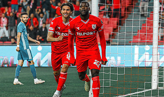 Laura taraftarını sevindirmek istiyor