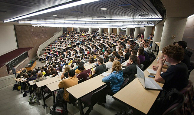 Özel üniversite ücretleri katlandı