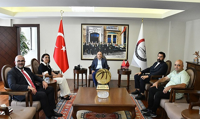 Samsunspor’dan Vali Dağlı’ya ziyaret