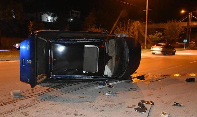 Sinop'ta devrilen otomobilin sürücüsü aracını bırakıp kaçtı