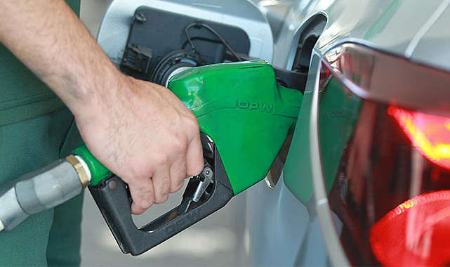 Sürücülere müjdeli haber! Motorine indirim geliyor: Yarından itibaren...