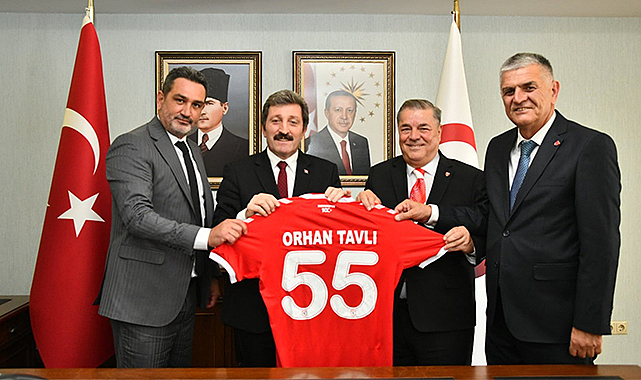 Vali Tavlı’ya 55 numaralı forma