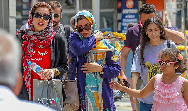 Van'a yedi ayda 418 bin İranlı turist geldi