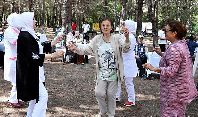 Yaşlı ve engelli vatandaşlar için piknik