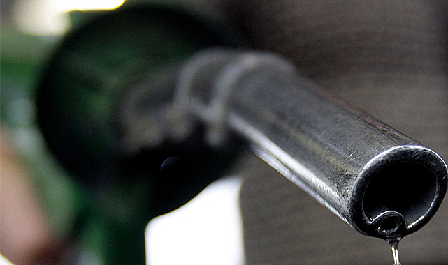 Zam şampiyonu akaryakıt