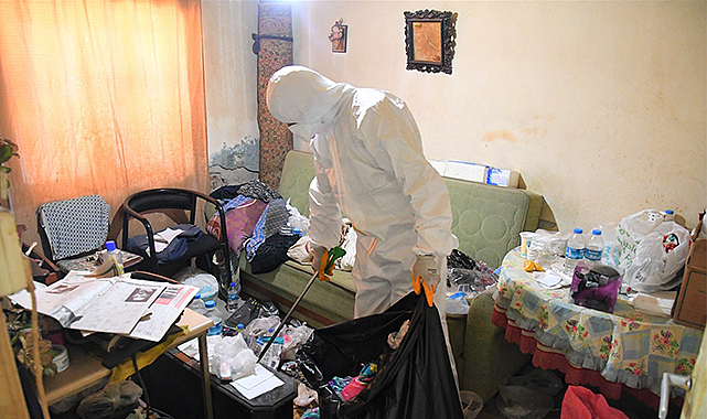 8 yıldır çöp biriktirmiş! Samsun’da evden iki kamyon çöp çıktı