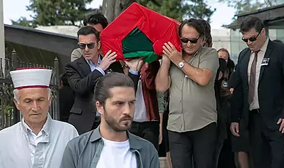 Arka Sokaklar Rıza baba öldü mü? Arka Sokaklar'da Rıza baba şoku!