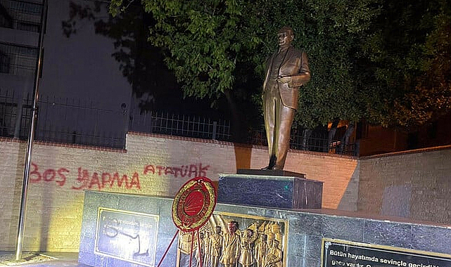 Atatürk Anıtına 'Boş Yapma Atatürk' yazan saldırgan tutuklandı