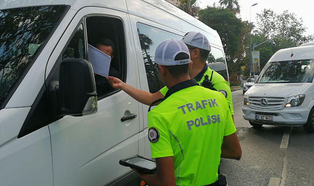 Bafra'da okul çevrelerinde sıkı denetim!