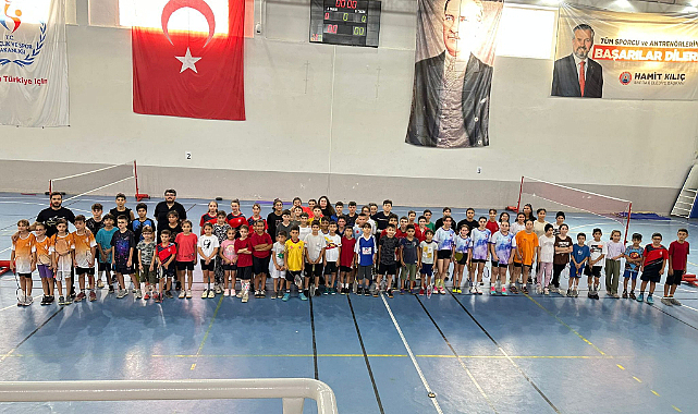 Bafra'da Zafer Bayramı anısına badminton turnuvası!