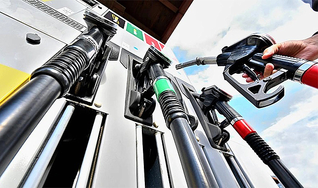 Benzin ve motorine büyük zam yolda