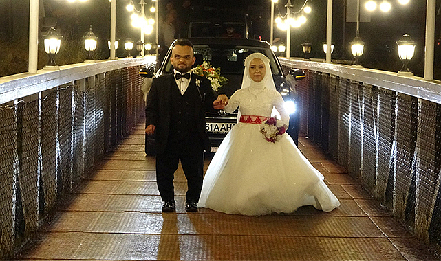 Boyları küçük ama aşkları büyük!