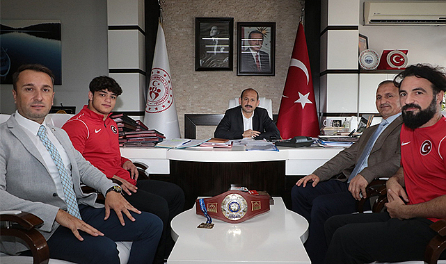 Dünya şampiyonundan Dereci’ye ziyaret