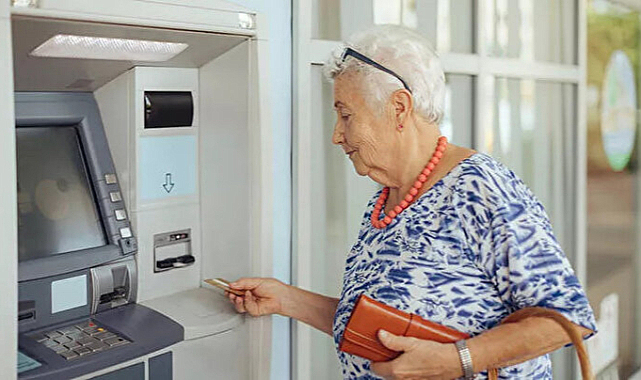 Emeklilere 100'üncü yıl ikramiyesi yolda!