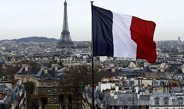 Fransa'da emeklilik yaşı yükseldi