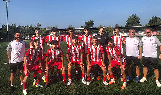 Kadıköyspor galibiyet ile başladı