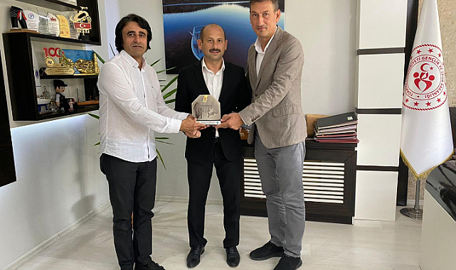 Müdür Dereci’ye teşekkür ziyareti