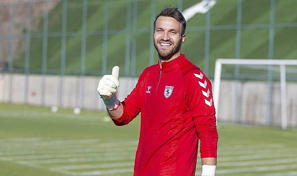 Okan Kocuk'a ıslıklı protesto