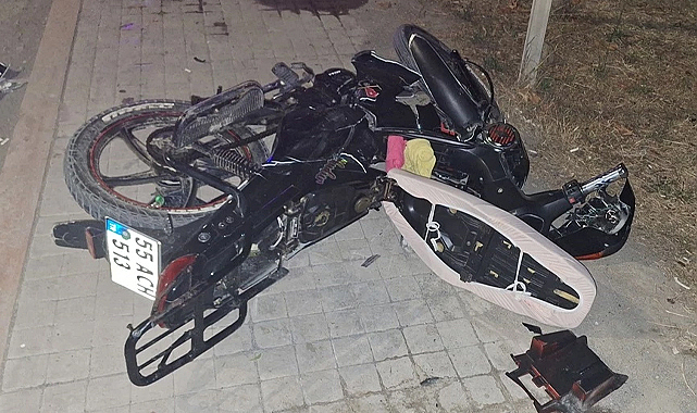 Samsun Bafra'da otomobil ile motosiklet çarpıştı! 2 kişi yaralandı