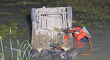 Samsun Bafra'da otomobil kanala uçtu! Sürücü hayatını kaybetti