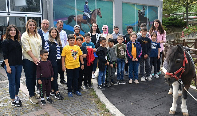 Samsun Büyükşehir Belediyesi'nden çocuklara atla terapi